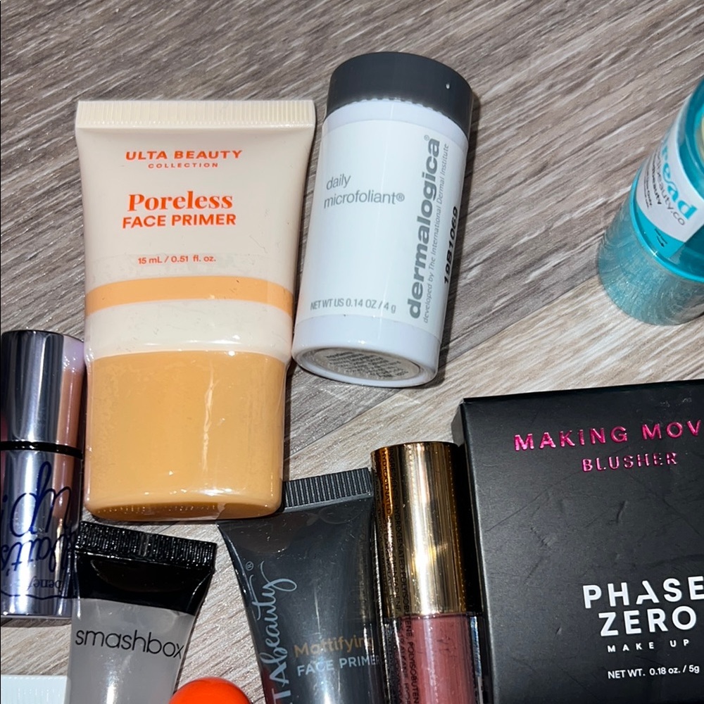 Makeup and skincare samples - Picture 5 of 6